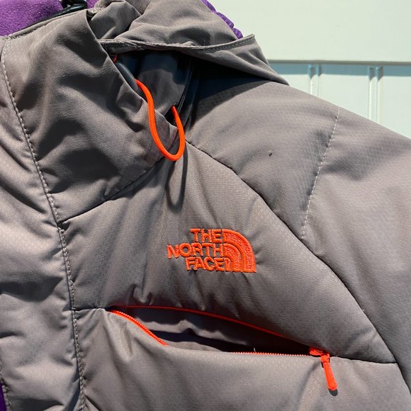 The North Face 550 Down Jacket - Size Small - Picture 9 of 14